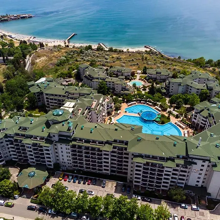 Apartments In Emerald Beach And Spa Resort Apart Otel