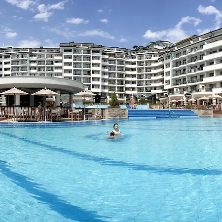 Apartments In Emerald Beach And Spa Resort Ravda
