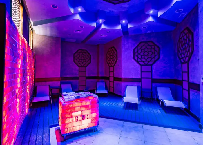 Курортный комплекс Emerald & Равда