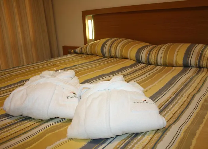 Курортный комплекс Emerald & Равда