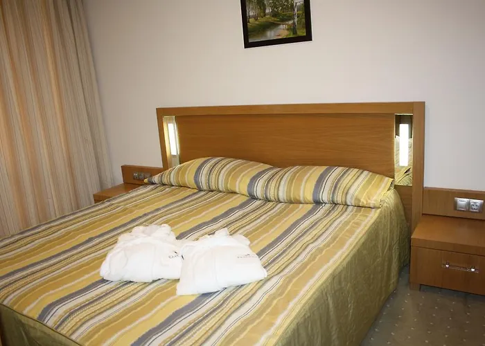 Emerald & Курортный комплекс Равда