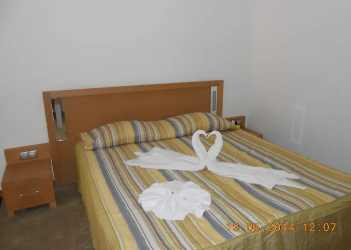 Курортный комплекс Emerald &