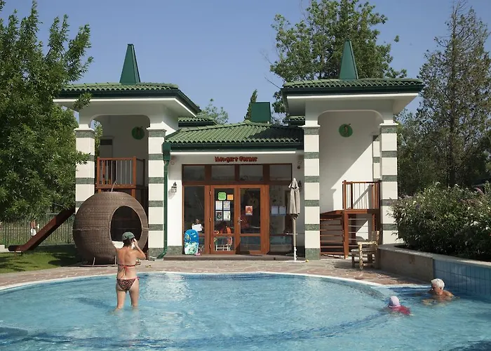 Emerald & Курортный комплекс